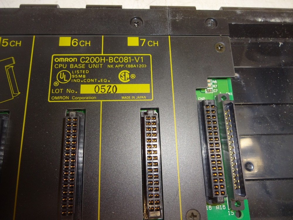 OMRON C200H-BC081-V1 CPU BASE UNIT