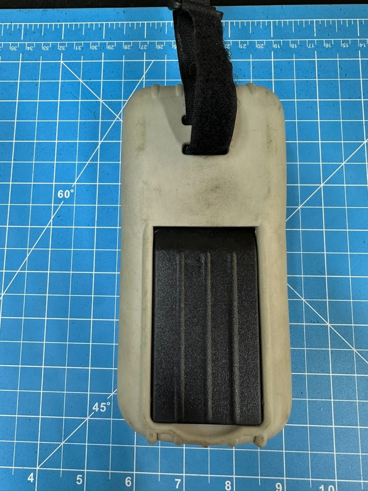 421307 Extech Thermometer w/ Protective Case - Tested Good