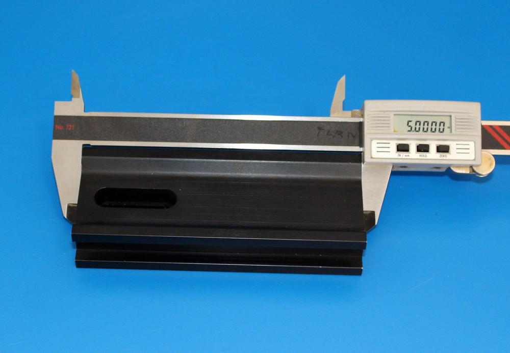 Melles Griot Optical Rail 560-680mm 2” Width