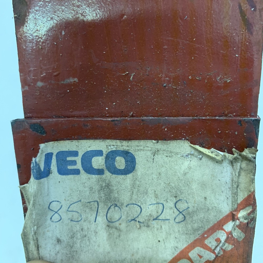 Genuine Iveco AUXILIARY SPRING 8570228