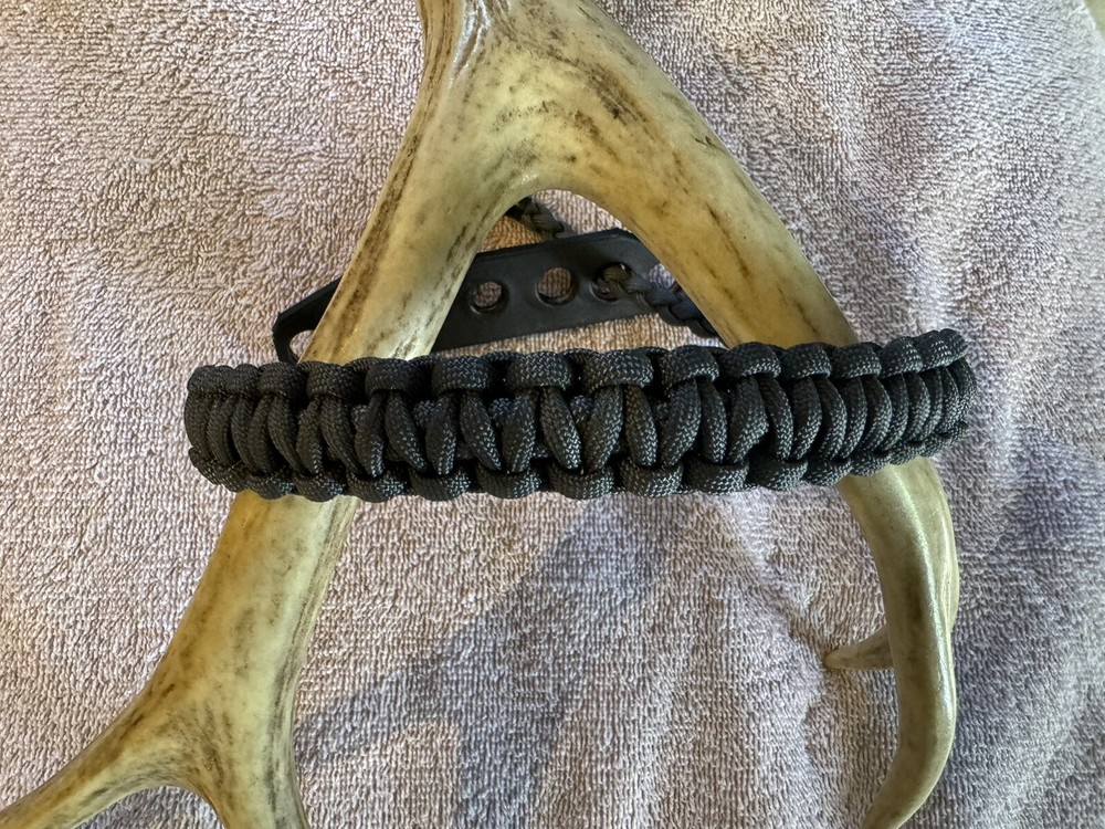 Charcoal Gray Bow Wtist Sling With Leather Yoke