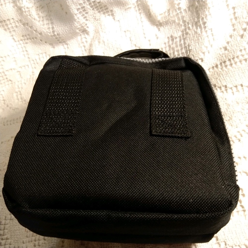 DIGITAL VIDEO 6.6 MEGA PIXEL CAMERA & CASE WIRES BOOKLET CD UNTESTED CLEAN