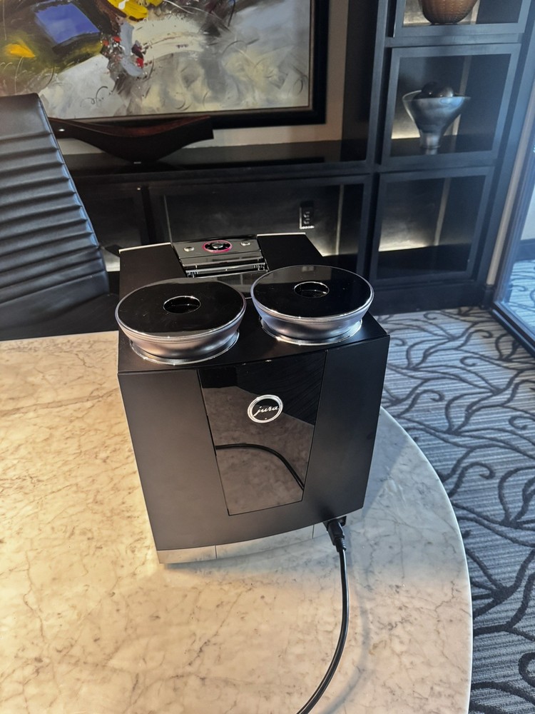 (REFURBISHED) Jura GIGA 5 SuperAutomatic Espresso Machine