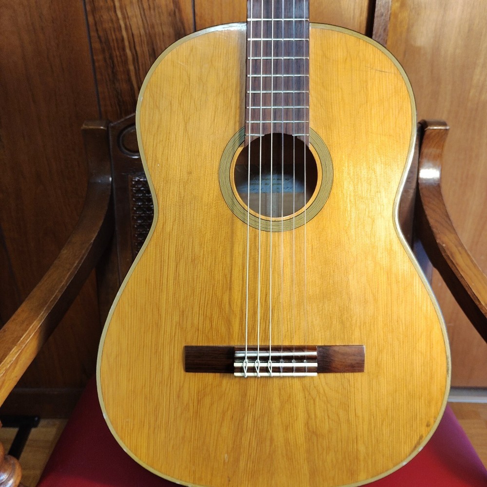 Hashimoto Kazuo All Solid Maple Guitar with Unique Tone and Charm