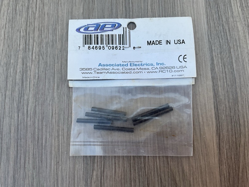 TEAM ASSOCIATED 9622 Outer Hinge Pin Set for: RC10 / B4 / T4