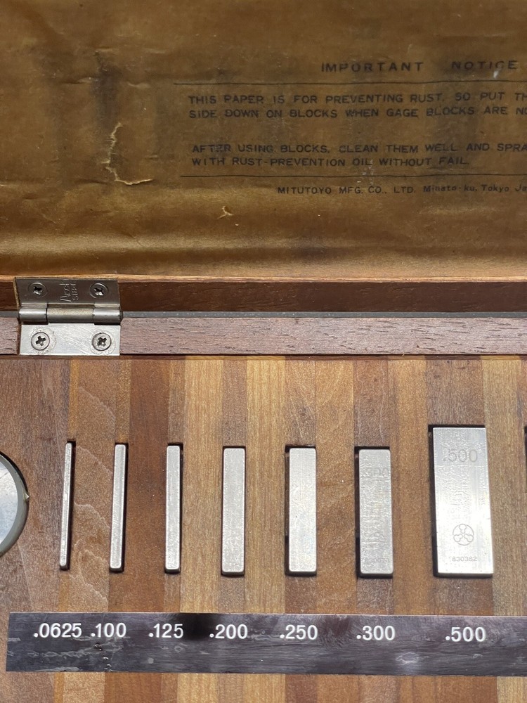 Mitutoyo Gauge Block Set Code# 516-930 Set# BE1-9-2 Grade 2 (10) Pieces Nice