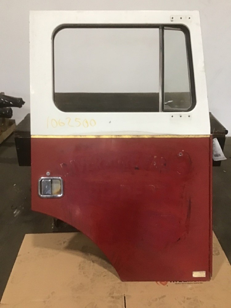 MACK MC611F Door Assembly Tag# 1062500