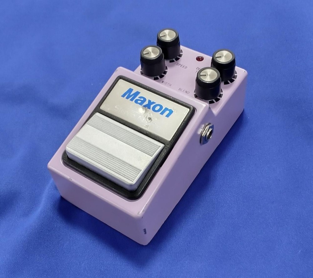 Maxon CS-9Pro Stereo Chorus Pedal Bucket Brigade Analog Speed Width Delay Blend
