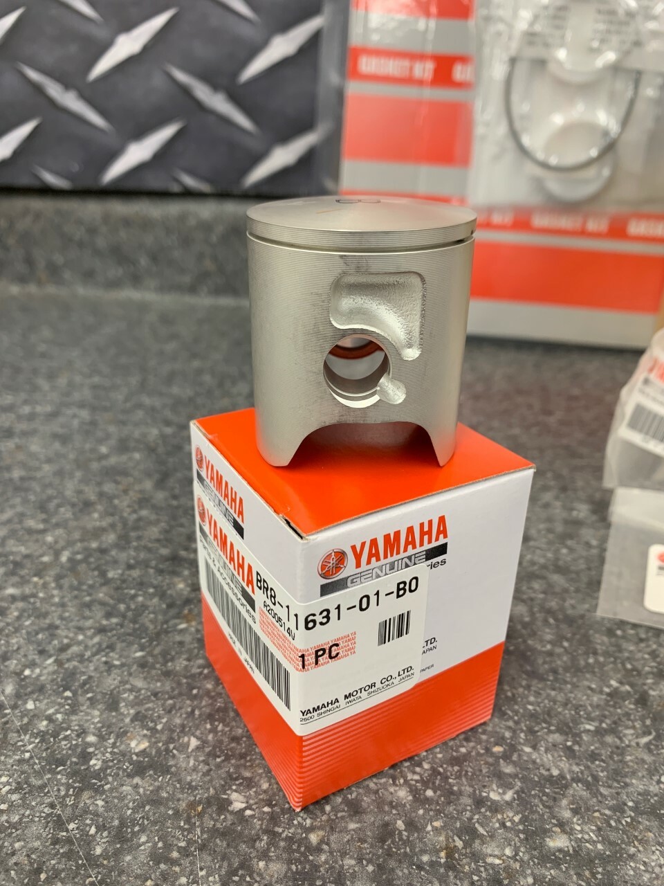 NEW OEM YAMAHA 19-22 YZ65 TOP END KIT W/ CYLINDER