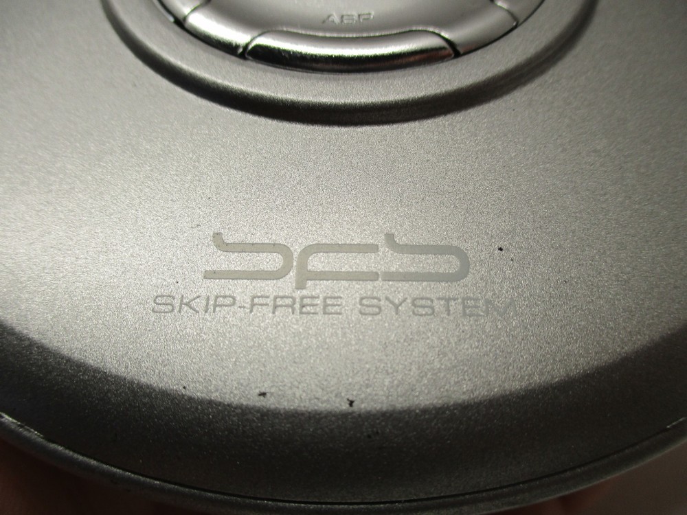 Vintage Coby Portable CD Player DBBS CX-CD355 Working With Controller