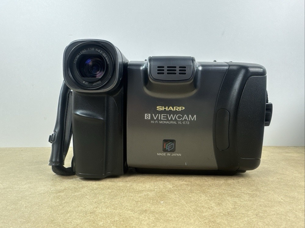 Sharp Viewcam VL-E73 8mm Camcorder Vintage Untested Powers Briefly With Case
