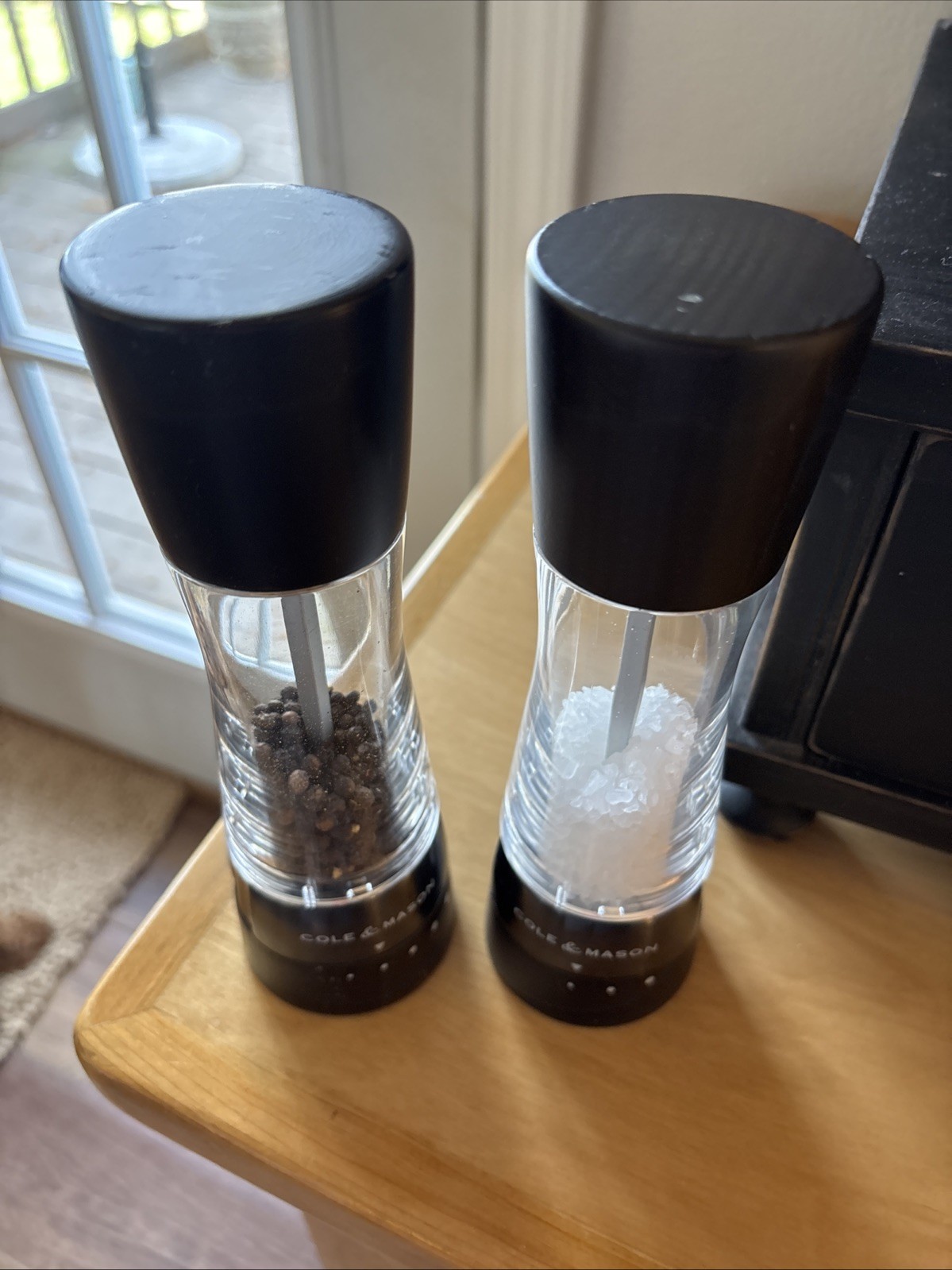 Cole & Mason Derwent Salt & Pepper Mill Set Black Wood Acrylic Grinder Used