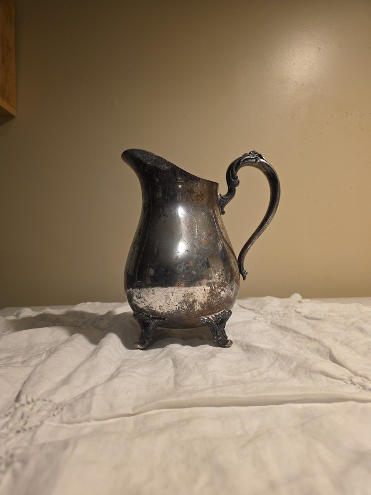 Vintage Wm Rogers Silver-Plated Footed Beverage Pitcher