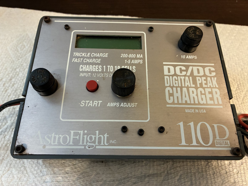 AstroFlight 110D DC/DC Digital Peak Charger