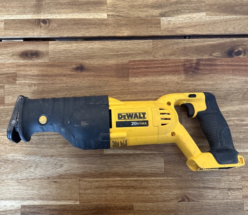 DeWALT DCS380 20V Reciprocating Saw Bare Tool Only