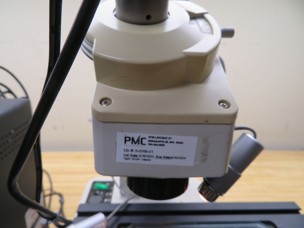 MITUTOYO 4x2" Toolmaker Microscope Monocular, 2X w/ Micrometer Heads PX15