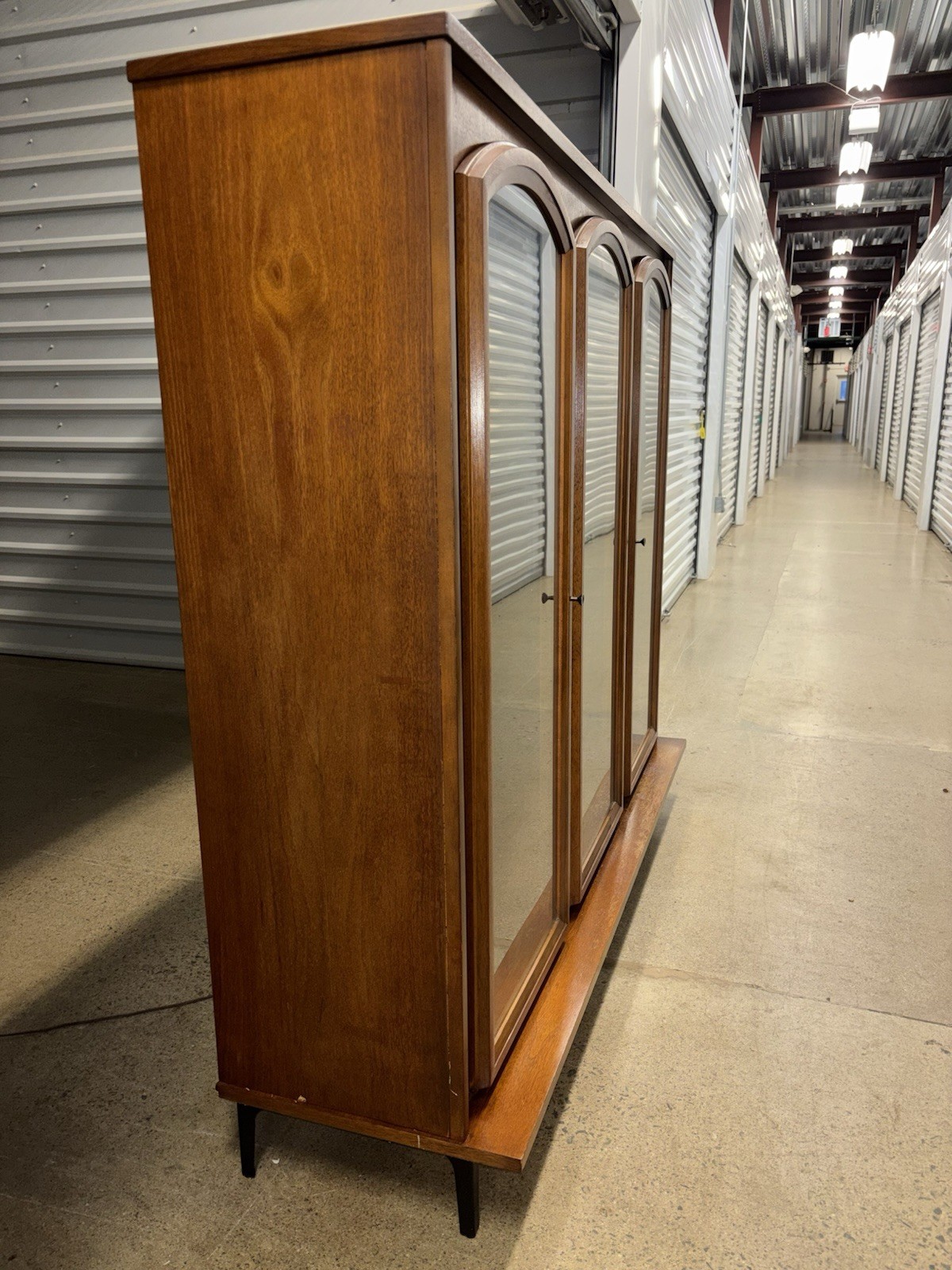 Vintage Mid Century Modern China Hutch