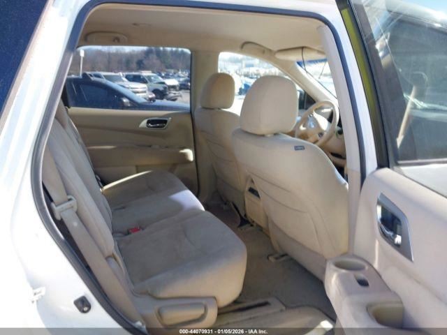 PATHFINDR 2013 Glove Box 4992397