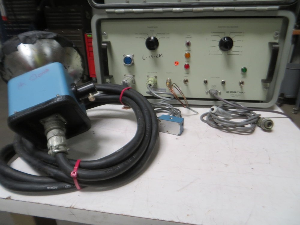 CORDIN 359 LIGHT SOURCE M7251