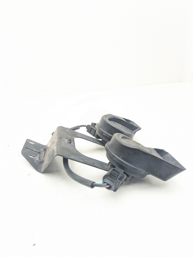 05-11 AUDI A6 FRONT RIGHT / LEFT HORN SET OEM