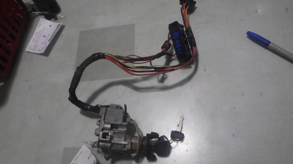 01 GMC SIERRA 1500 PICKUP Ignition W/Key