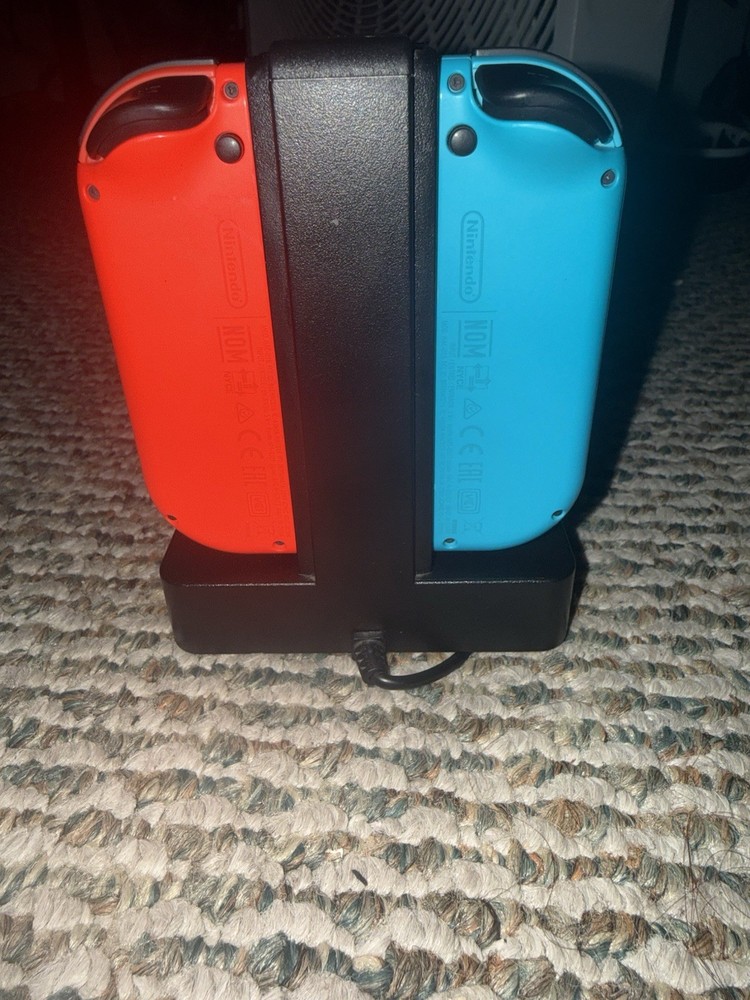 Official Nintendo Switch Joy-Cons & CHARGING BASE