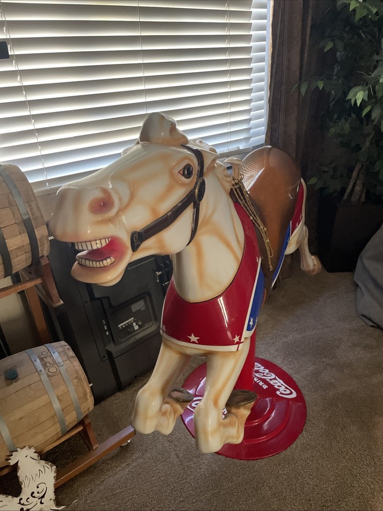 life sized carousel￼horse