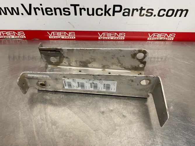 PETERBILT E17-6002-002 BRACKET-CLUTCH ASSY LINKAGE