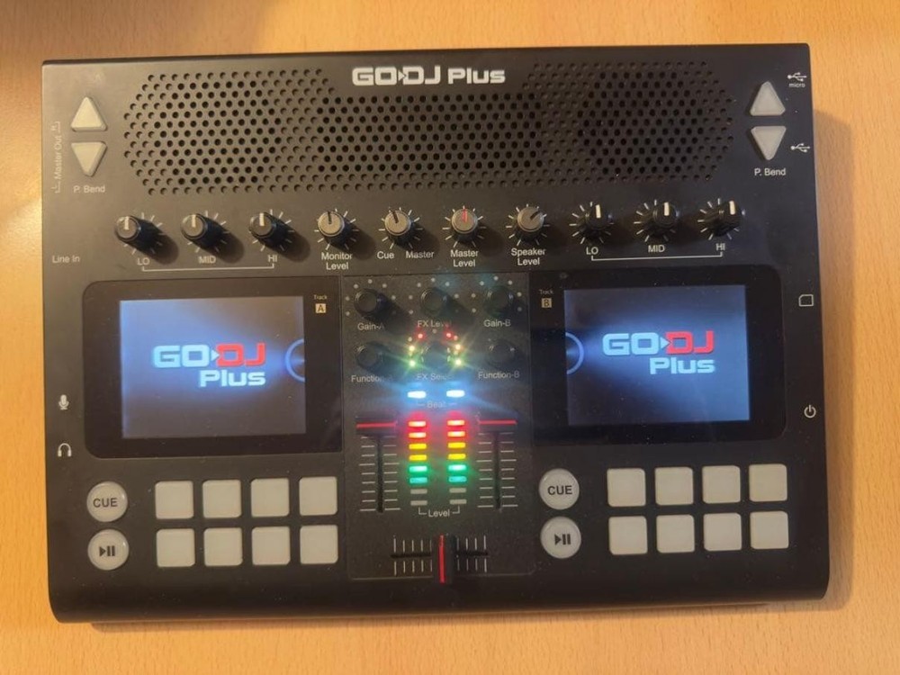 GODJ PLUS Portable DJ System 2-Channel Screen speaker