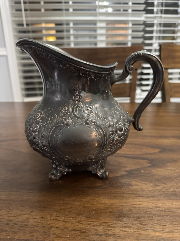 VTG Reed & Barton Silver Plate Water Pitcher Hand Chased 5605C