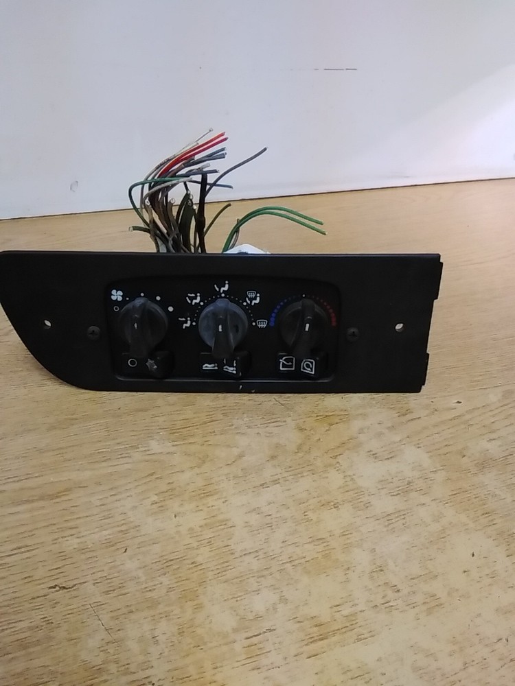 Bergstrom Temperature Control F21-1005-1 W/ Panel