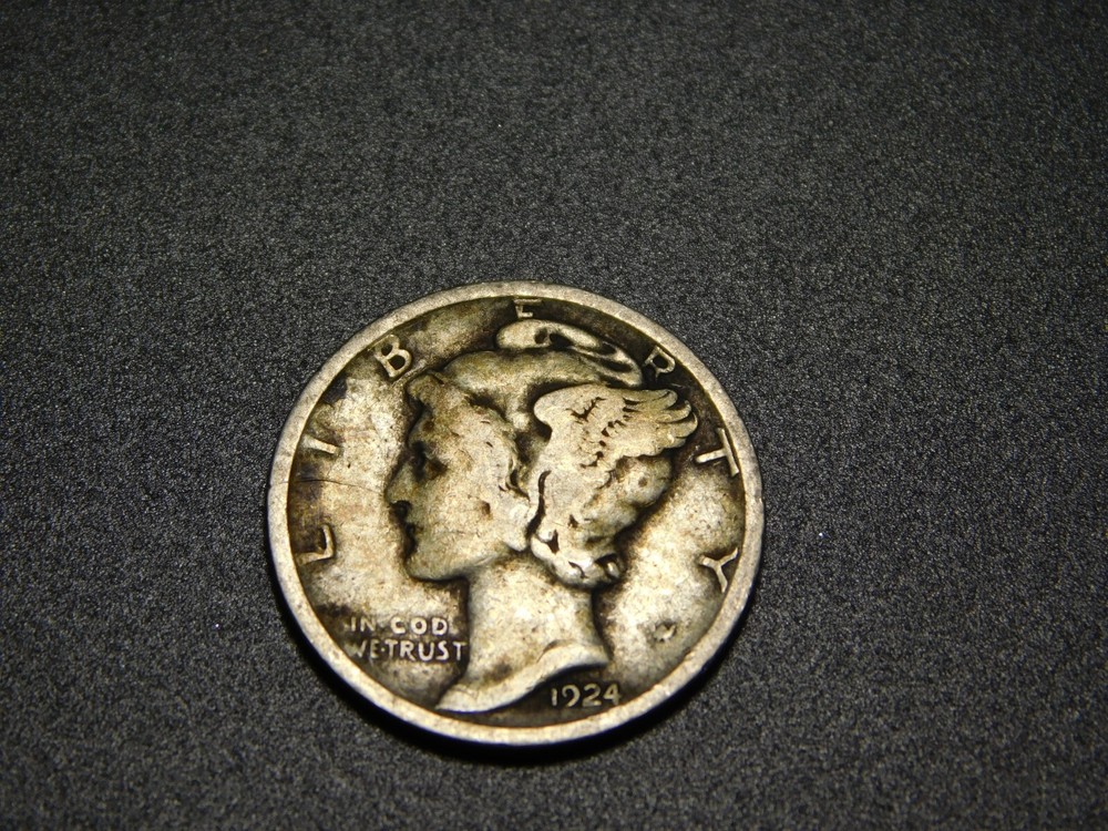 OLD SILVER US COIN 1924 D MERCURY LIBERTY DIME