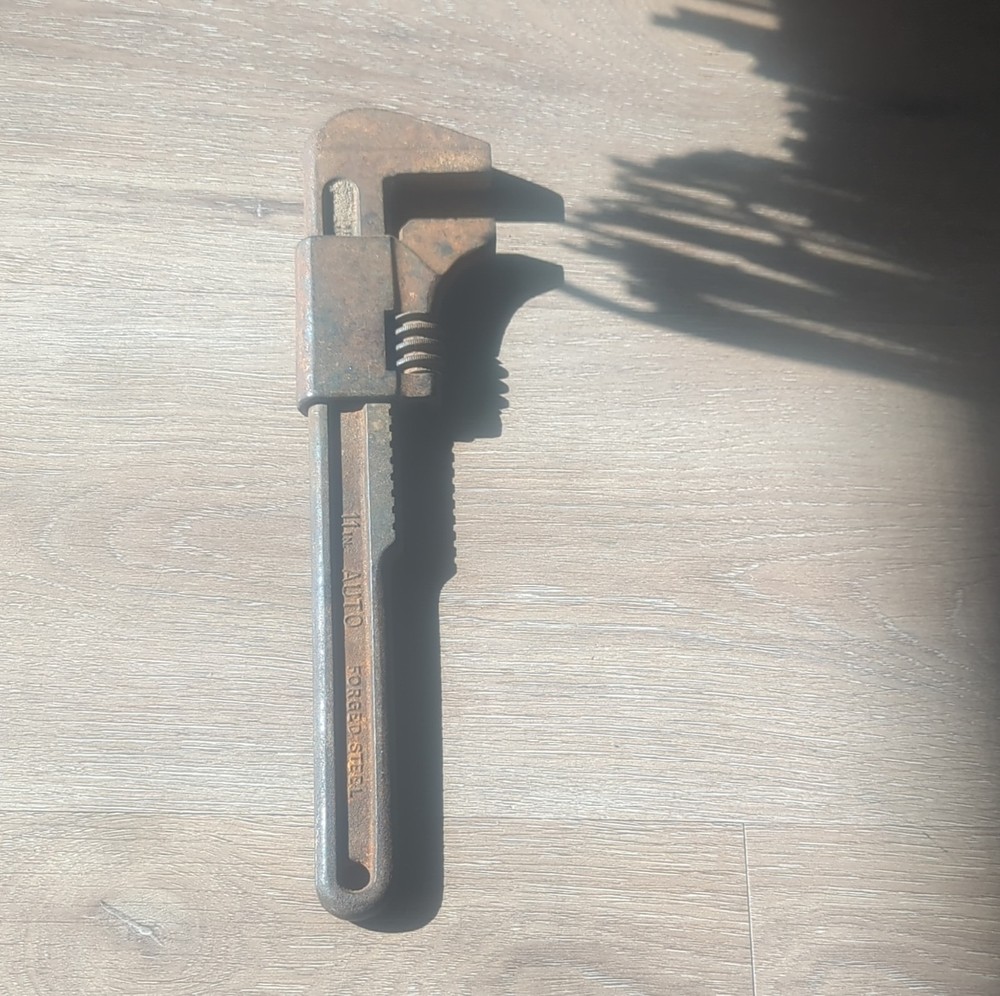 Crescent Tool Co. Auto Adjustable Heavy Duty Forged Steel Pipe Wrench