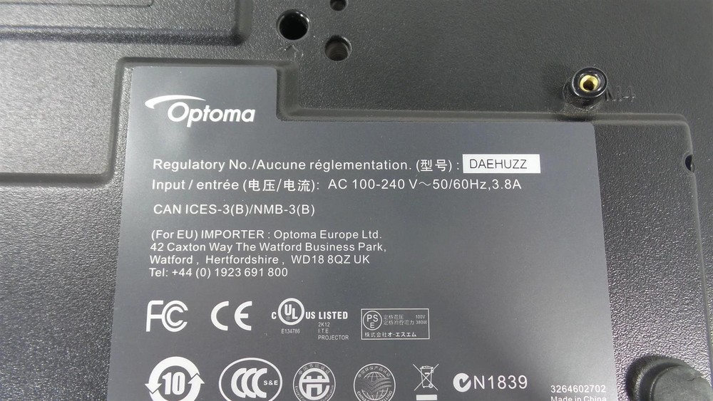 Optoma DAEHUZZ Full 3D DLP Projector - HDMI - Lamp Runtime : 1060 Hours