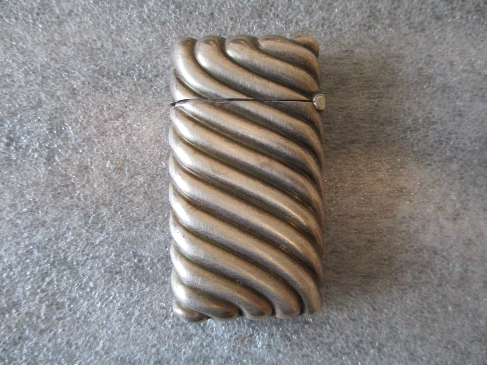 VINTAGE STERLING SILVER VESTA CASE MATCH SAFE SWIRL TEXTURED 1920s - 34.04g