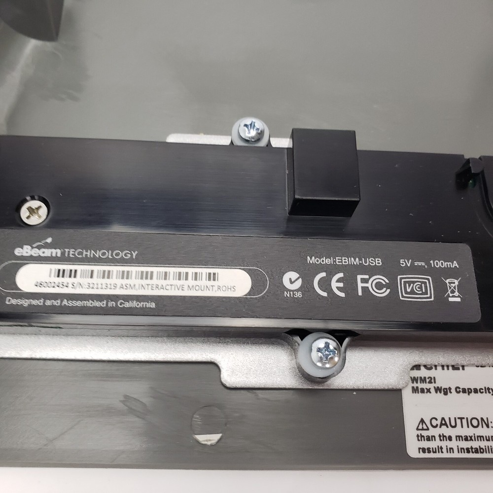 Chief WM2I interactive short-throw upgrade kit w/ wmiusbb/e Luidia eBeam