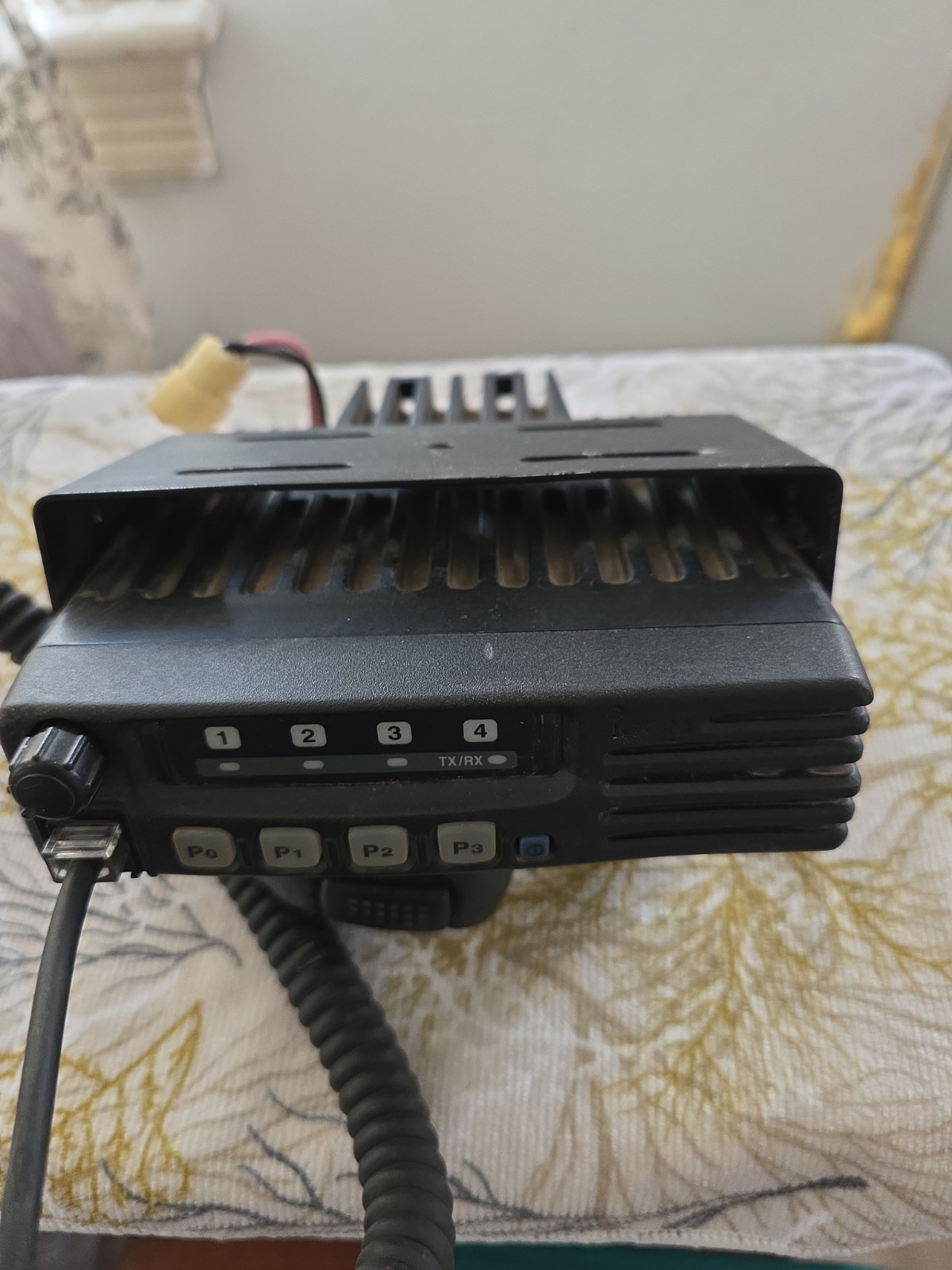 Icom IC-F Series Mobile Two-Way Radio w/ Mic & Mount Bracket Untested