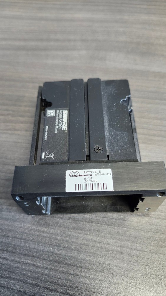 Shure AXT901 Axient Bodypack Charging Module
