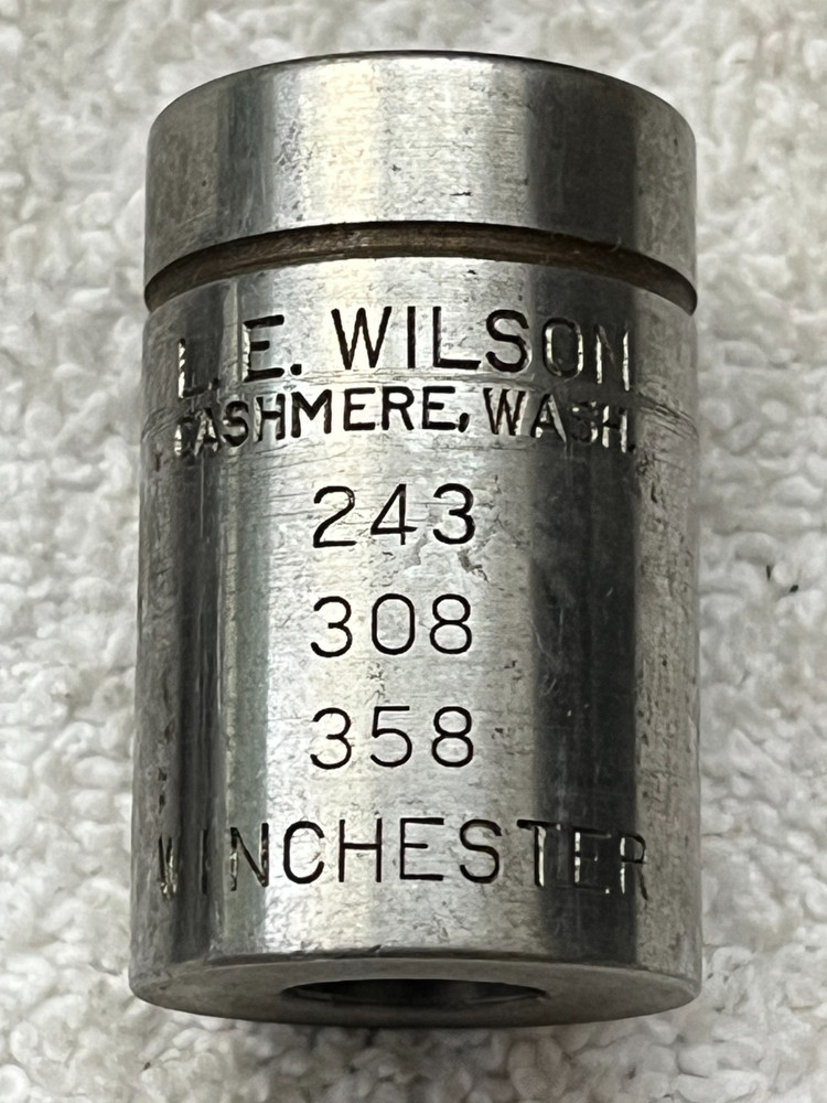 L. E. Wilson Trimmer Micrometer Adjustment Case Trimmer & 5x Shell Holders