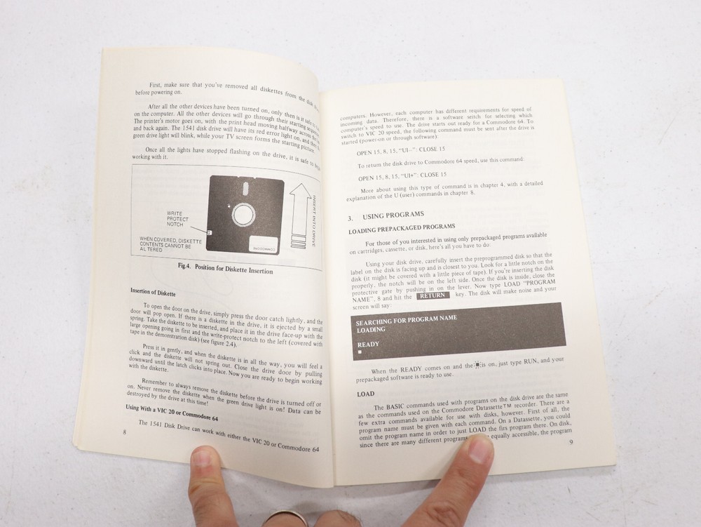 VIC-1541 Single Drive Floppy Disk User's Manual Commodore 64 1982