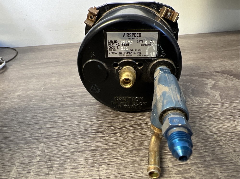 United Instruments, Inc. Airspeed Indicator P/N: 8125