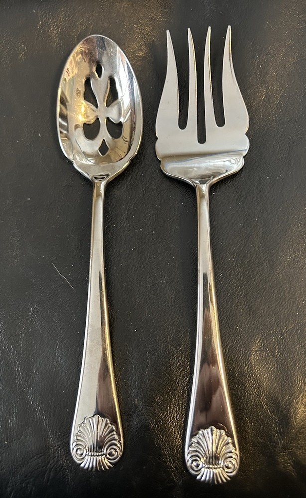 William Roberts 18/10 Williamsburg Shell Pierced Serving Spoon &Serving Fork