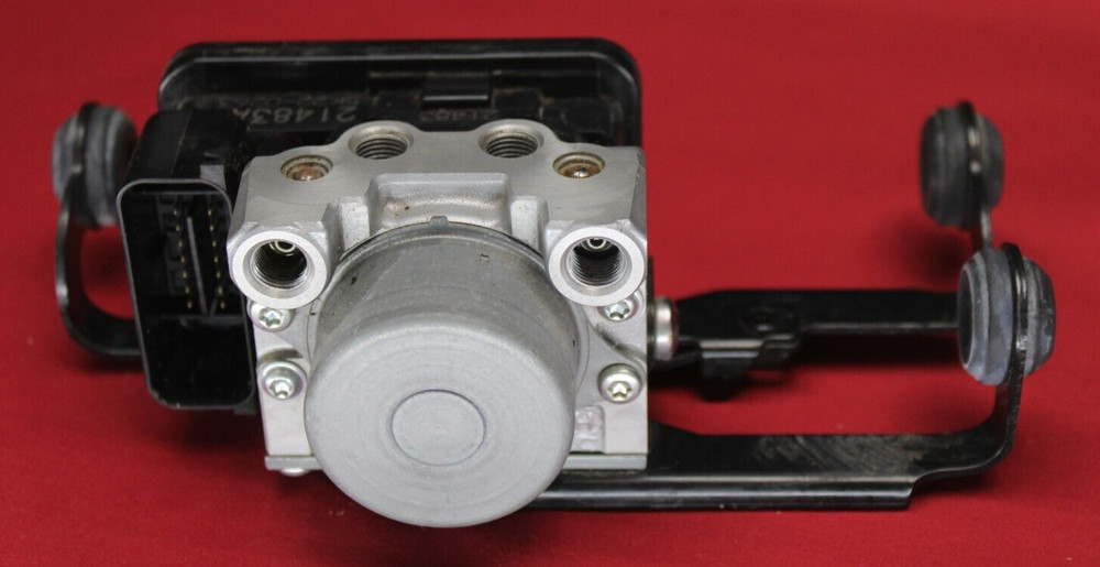 2013 - 2017 Triumph Daytona 675R ABS UNIT Modulator #1979