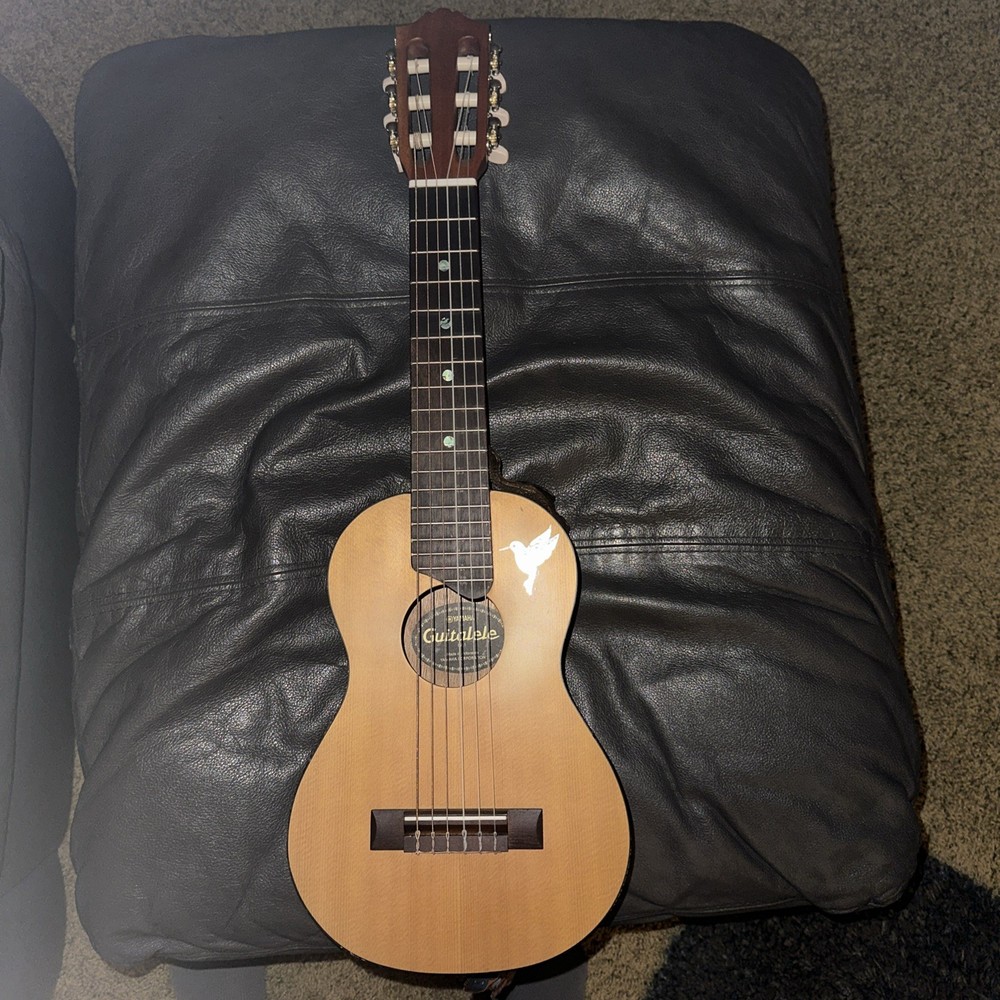 Yamaha guitarlele GL1, 6 string, in perfect condition,