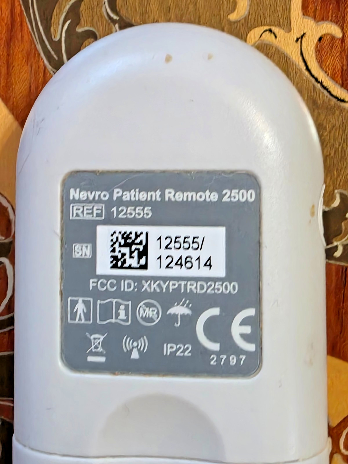 Nevro Spinal Cord Charger Model 2500 and Remote Control