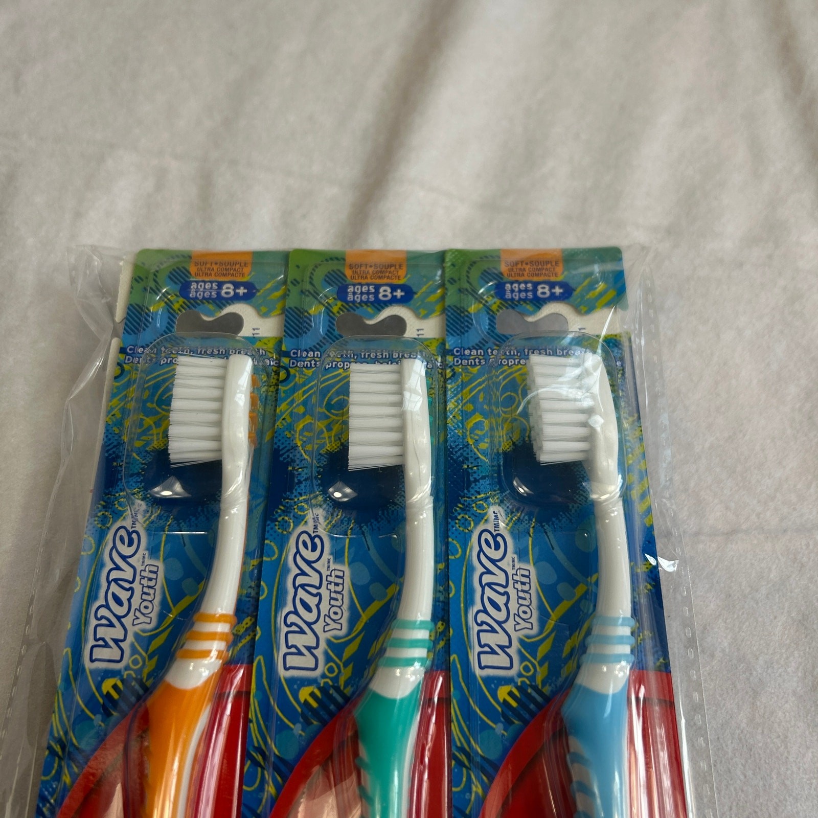 New Colgate Wave Youth Toothbrushes - 6 Pack Soft Ultra Compact Ages 8+