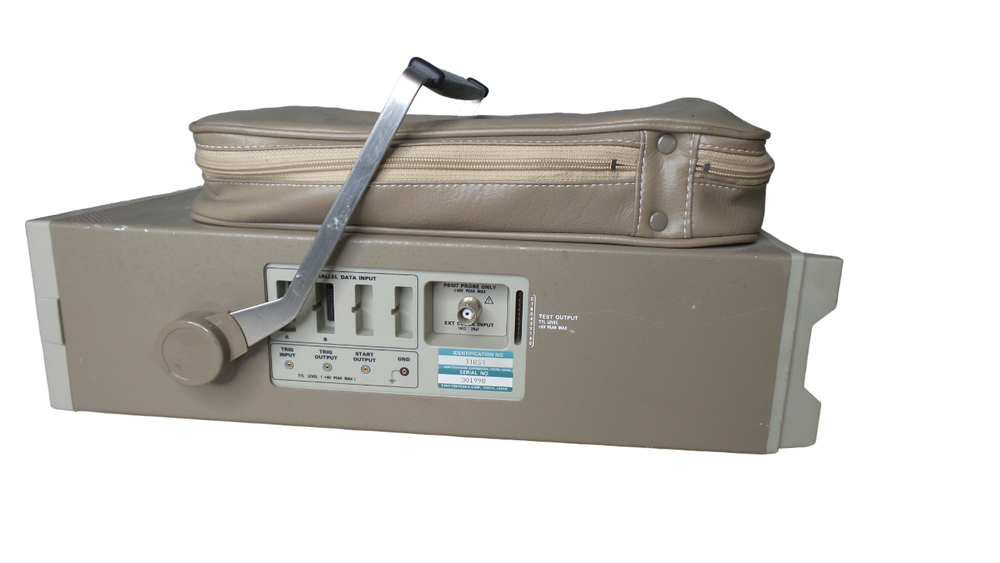 Tektronix 318 Logic Analyzers - Free Shipping