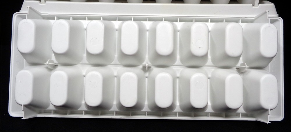 5 Stacking Ice Cube Trays