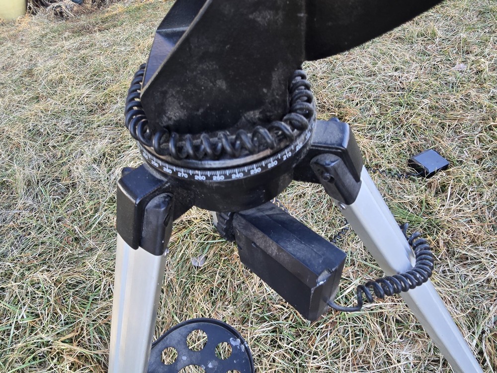 Meade DS-70 Electronic Digital Telescope mount Stand Only UNTESTED