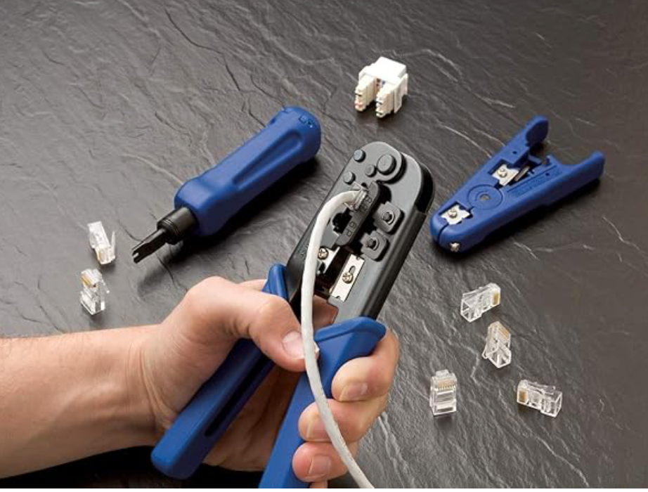 Data Shark Network Tool Kit #70007 With Cable And Ends